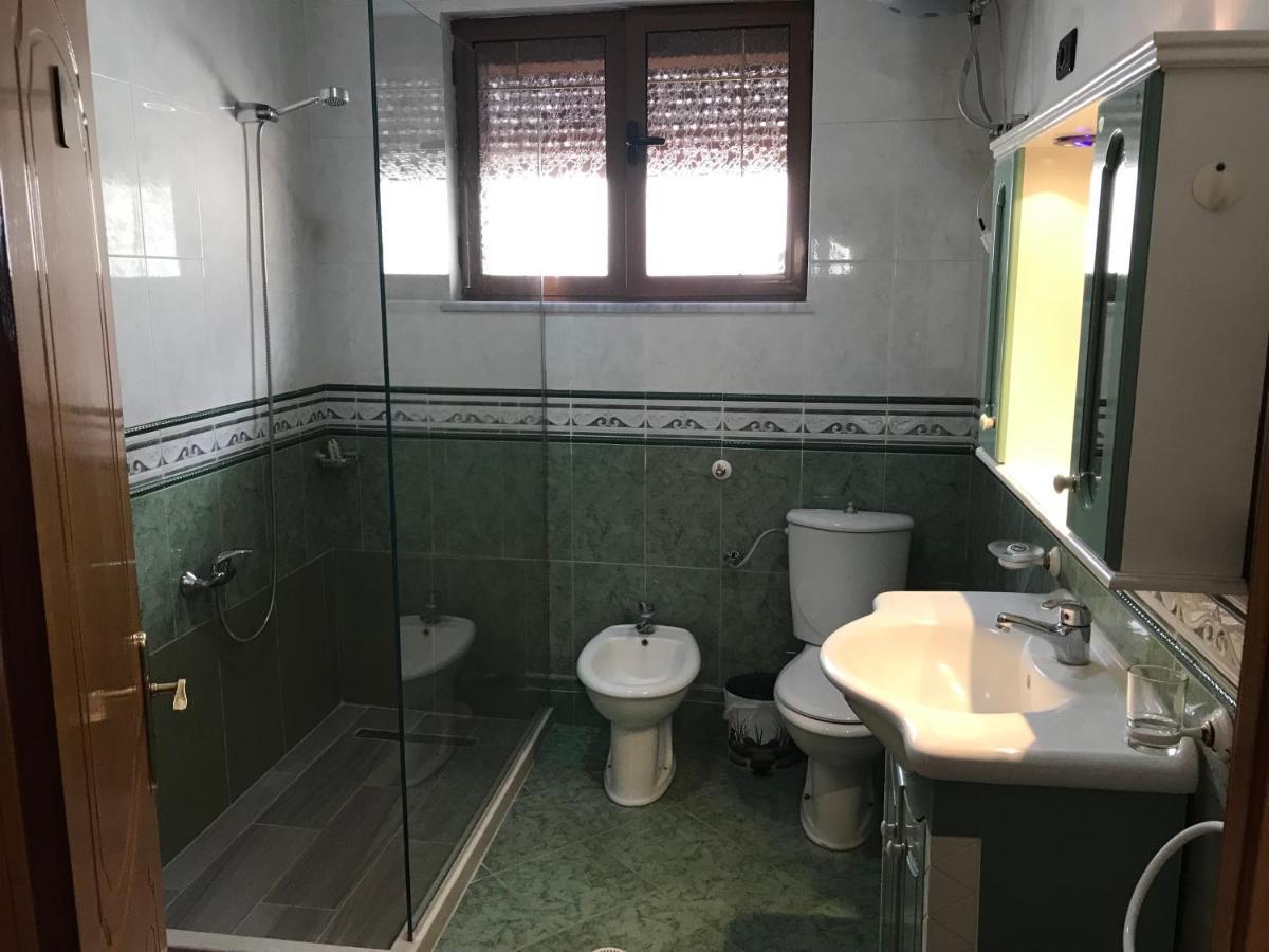 הוילה בראט Rezidenca Aurel Center מראה חיצוני תמונה